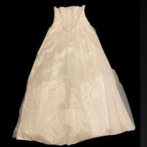 wedding dress, great condition size 6